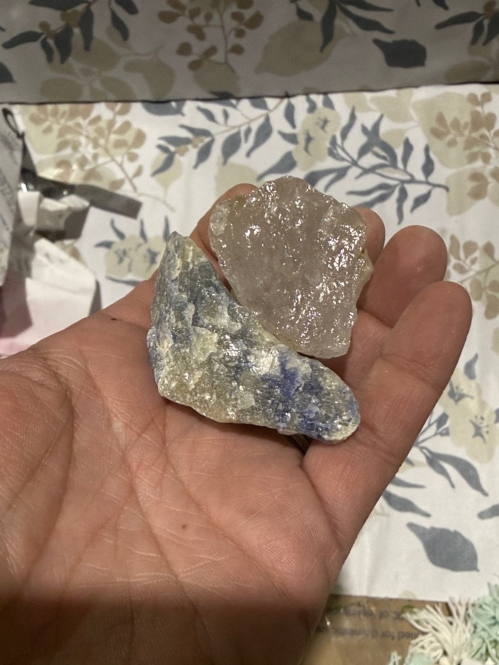 7 Assorted Raw Healing Crystal Lot - Mixed Colors - Picture 3 of 5